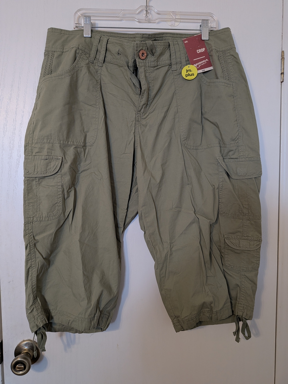 Arizona Juniors Plus 14 Olive Cargo Crop Capris